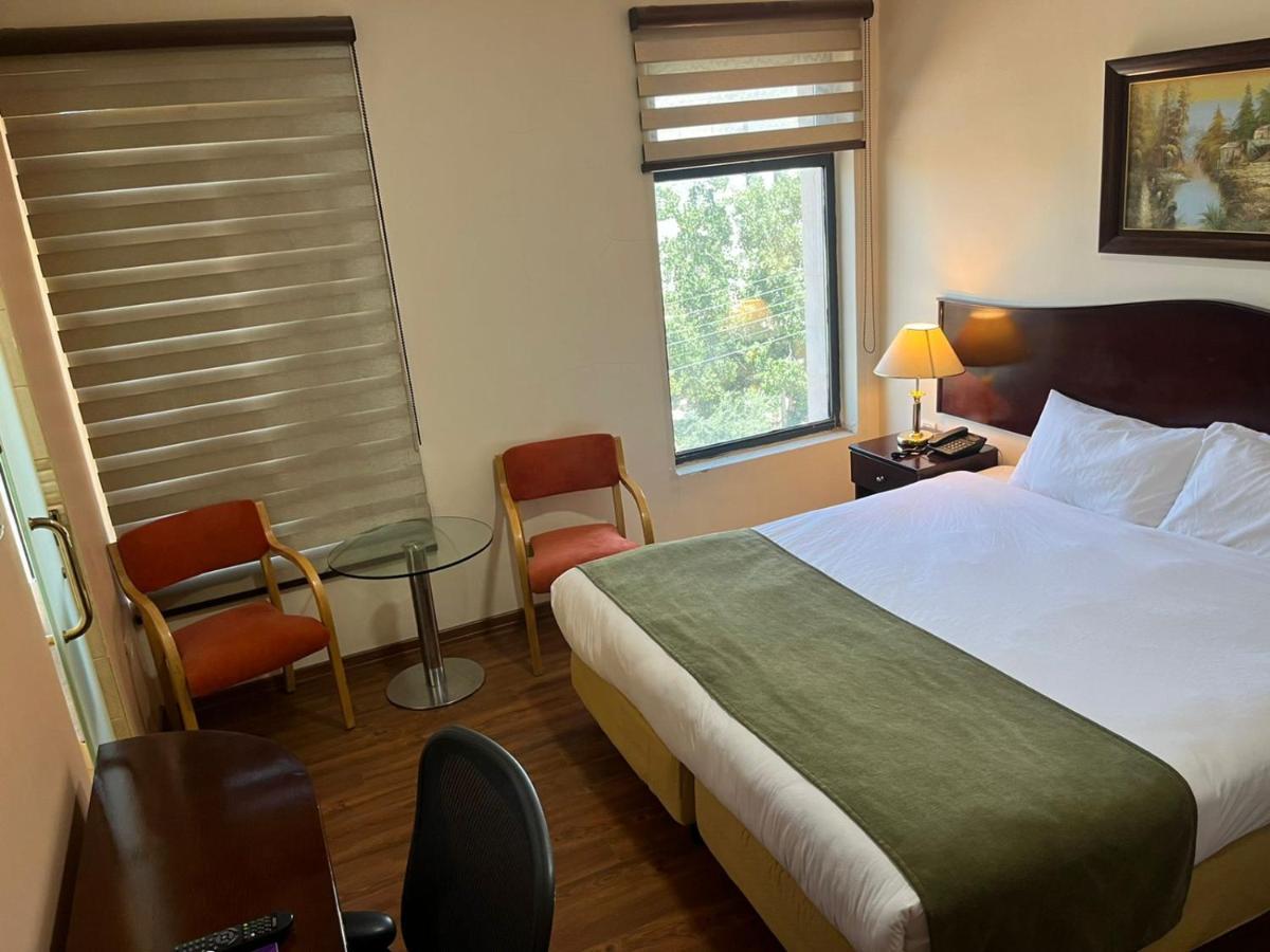 Rozana Hotel Amman Exterior photo