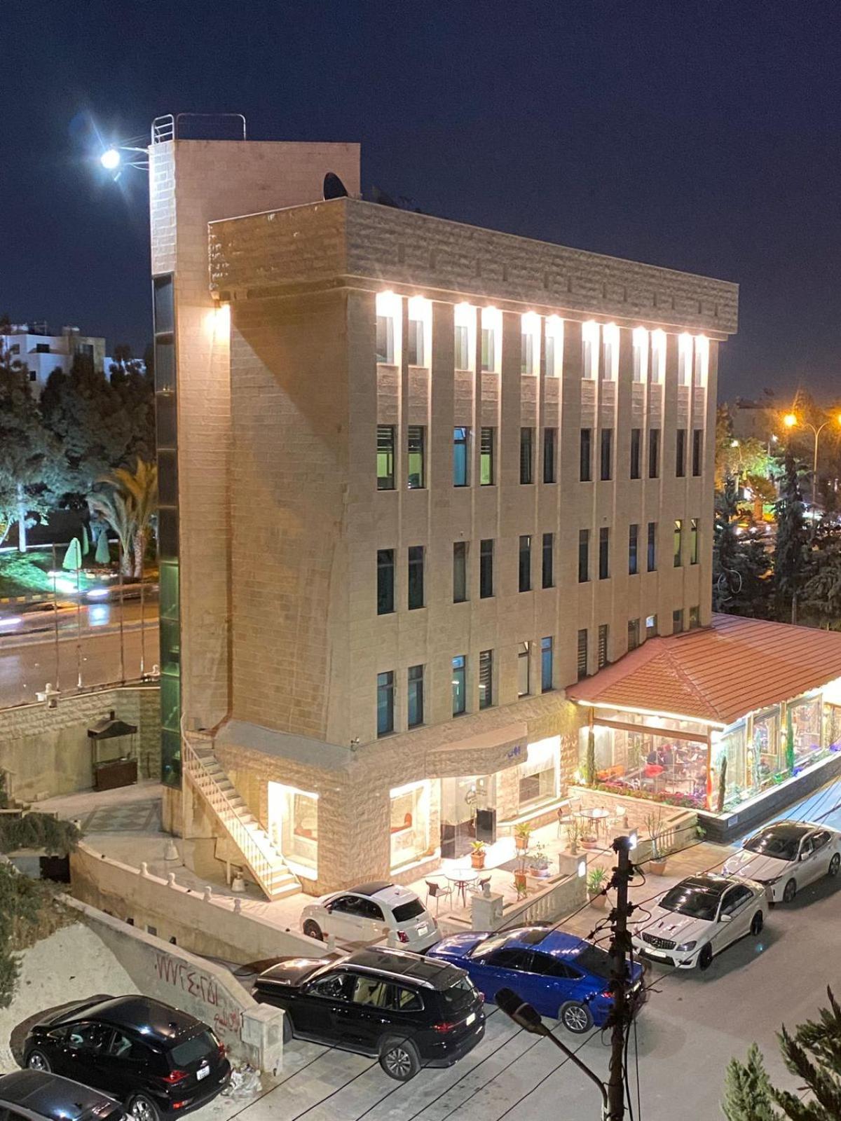 Rozana Hotel Amman Exterior photo